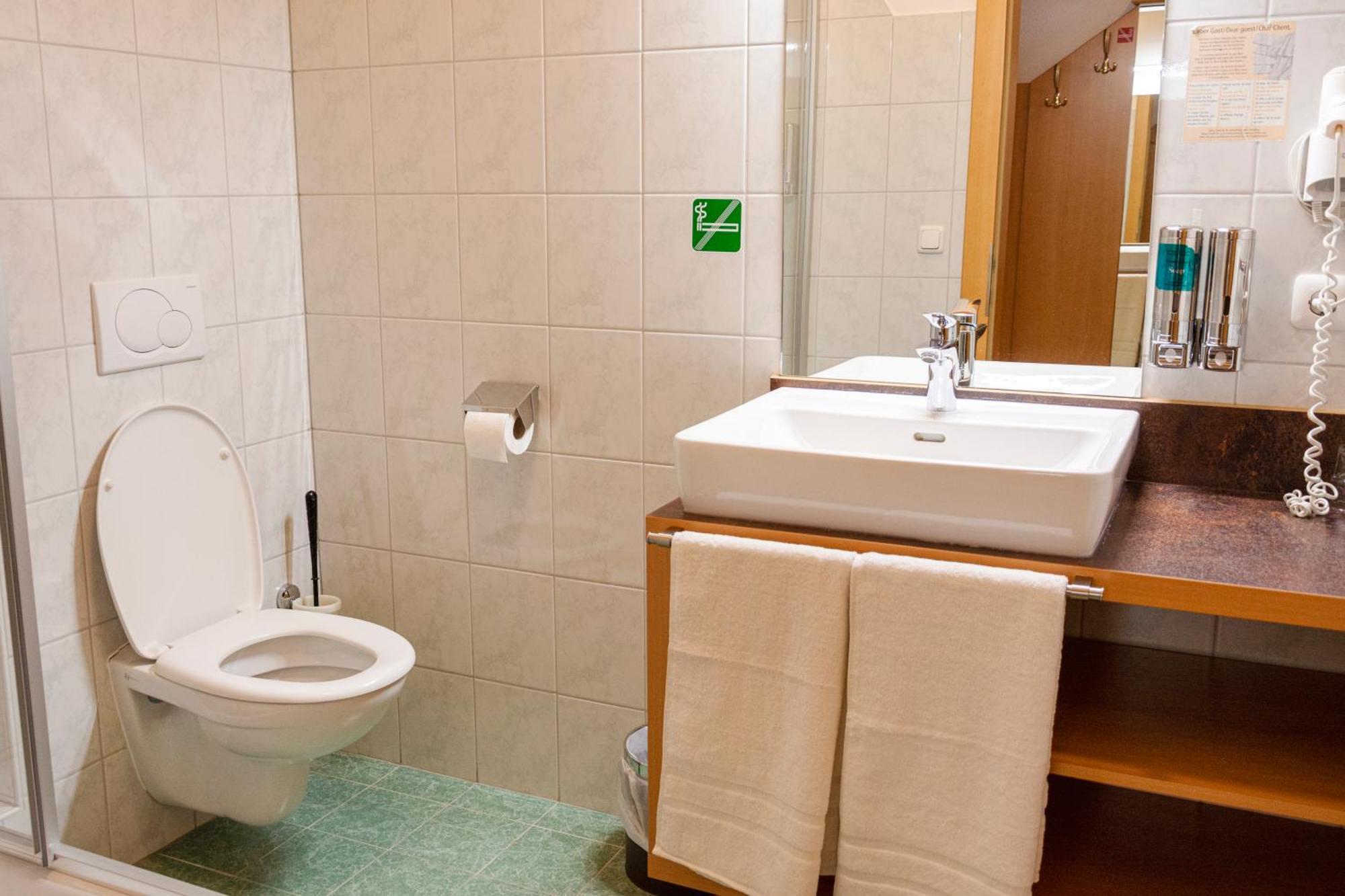 Wallackhaus Regiojet Hotels Heiligenblut Oda fotoğraf